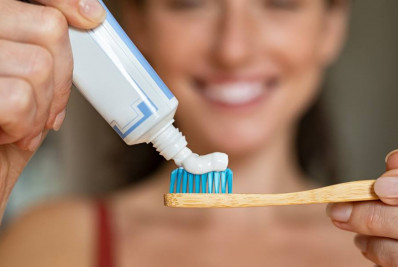 Pasta de dente feita à base de cabelo pode regenerar esmalte dentário