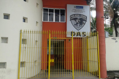 Casal é preso por extorsão qualificada em Mangaratiba; mulher chegou a forjar próprio sequestro