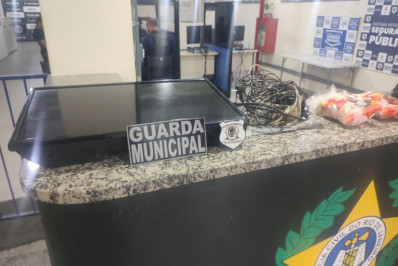 Câmeras da Ordem Pública flagram e GMVR prende suspeito de furtar ONG em Volta Redonda