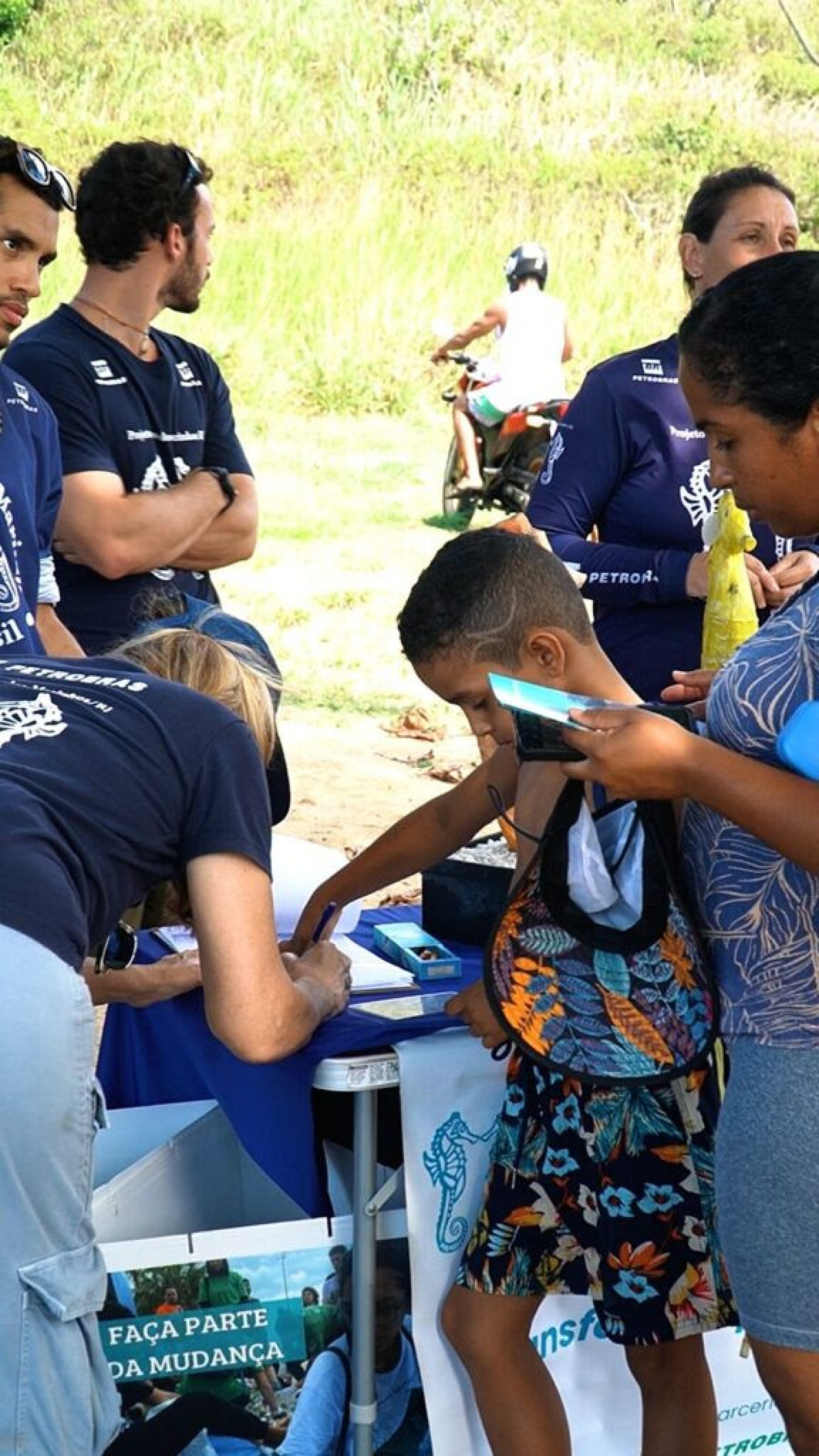 Educa&ccedil;&atilde;o ambiental do Projeto Cavalos-Marinhos - Ascom 