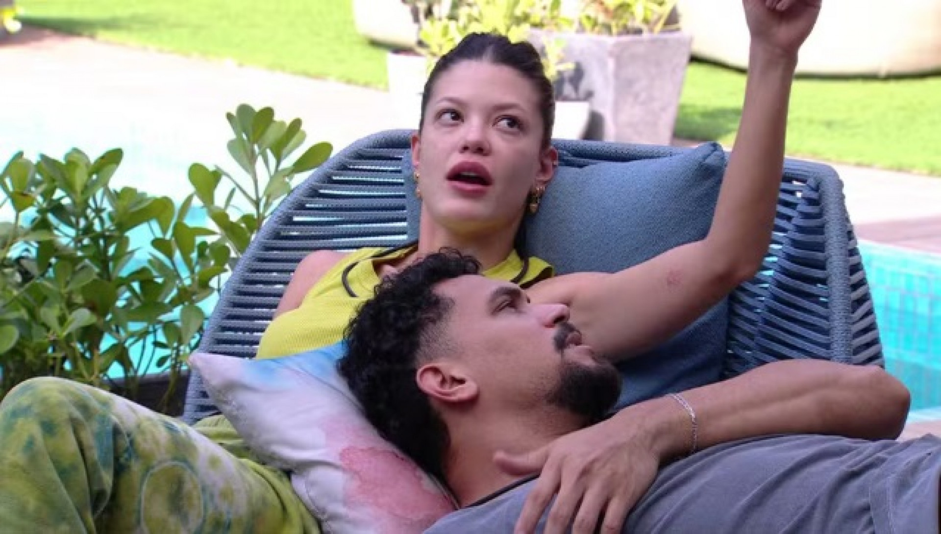 Vitória e Vinícius comentam justificativa de contragolpe dado por Vilma - Reprodução/Globo