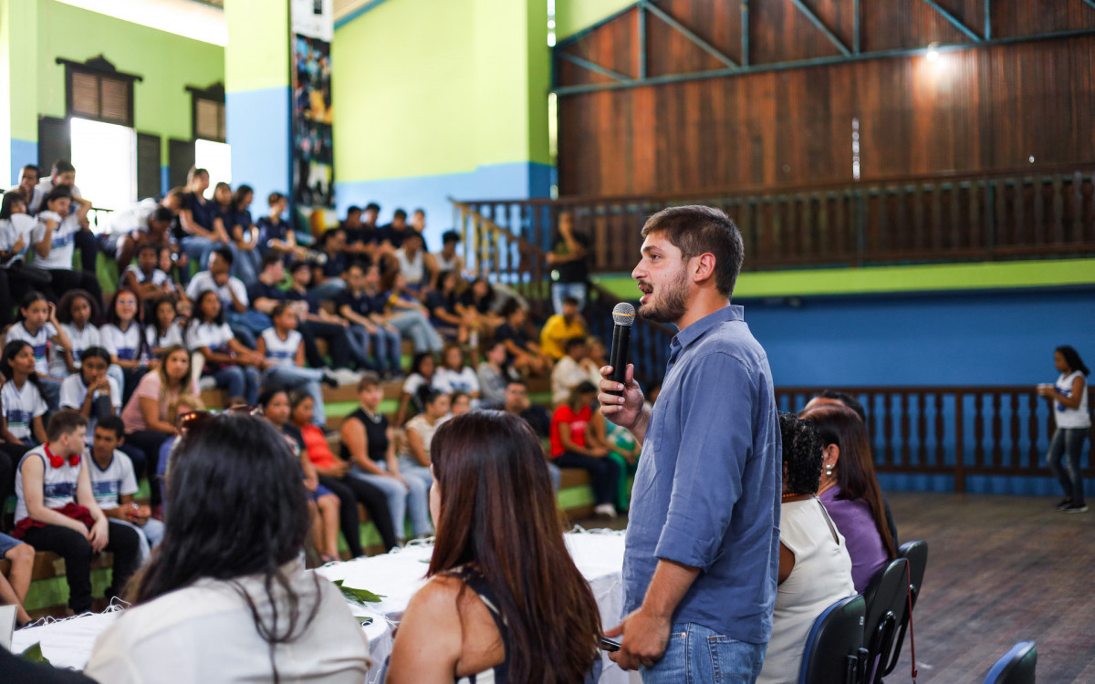 O prefeito Andrezinho Ceciliano destacou na abertura oficial dos Jogos Estudantis seu compromisso com o incentivo ao esporte e à educação