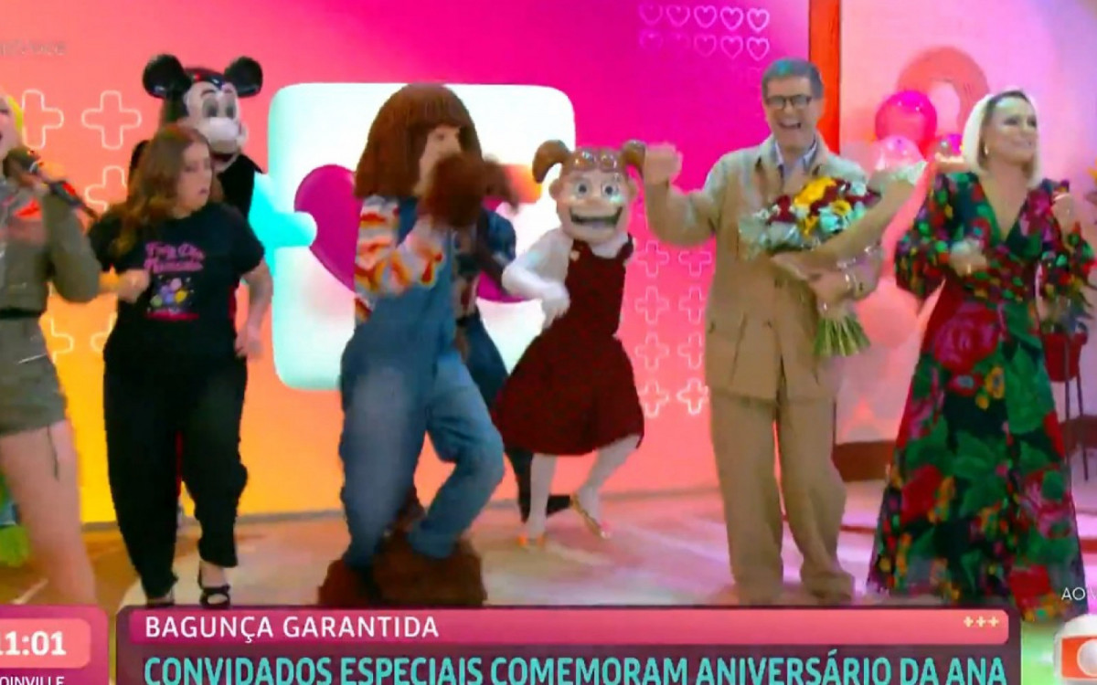 Ana Maria Braga se diverte com Carreta Furacão no 'Mais Você' - Reprodução/Globo
