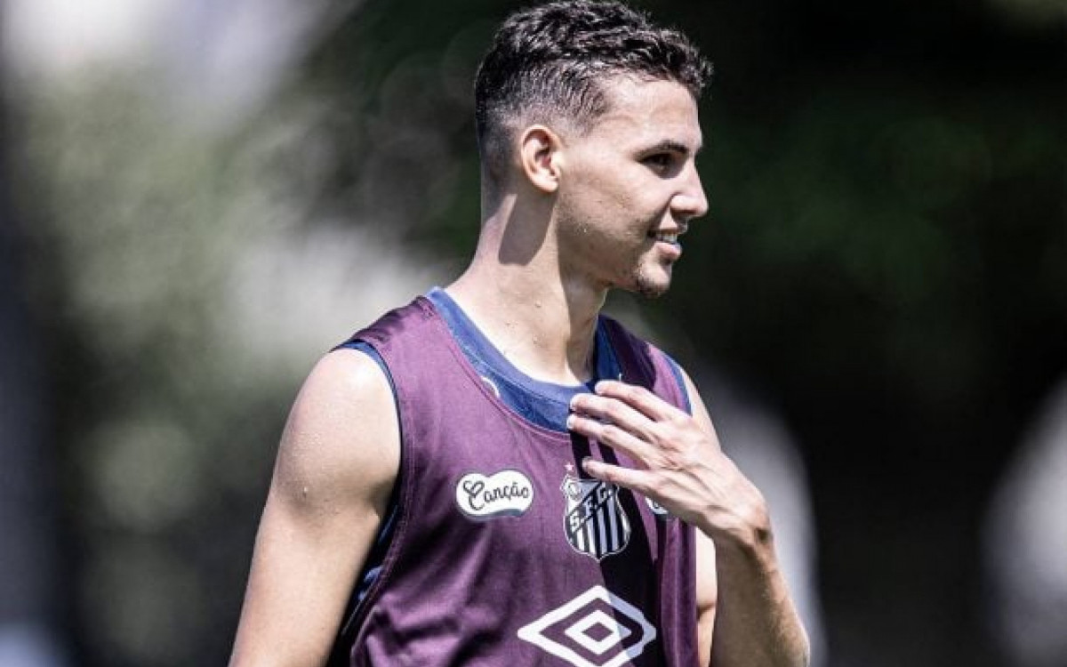 Deivid Washington volta a treinar no Santos; Neymar segue fora