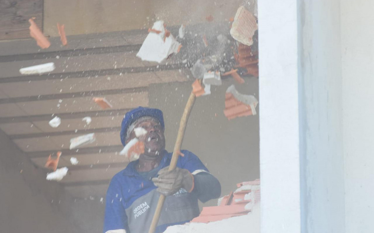 Demoli&ccedil;&otilde;es irregulares no Recreio pr&oacute;ximas ao Canal do Cortado 