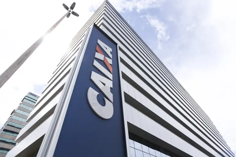 Caixa abre seleção para estagiários de nível médio, técnico e superior