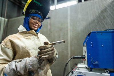 Firjan Senai realiza balcão de oportunidades com 3 mil vagas em cursos técnicos gratuitos