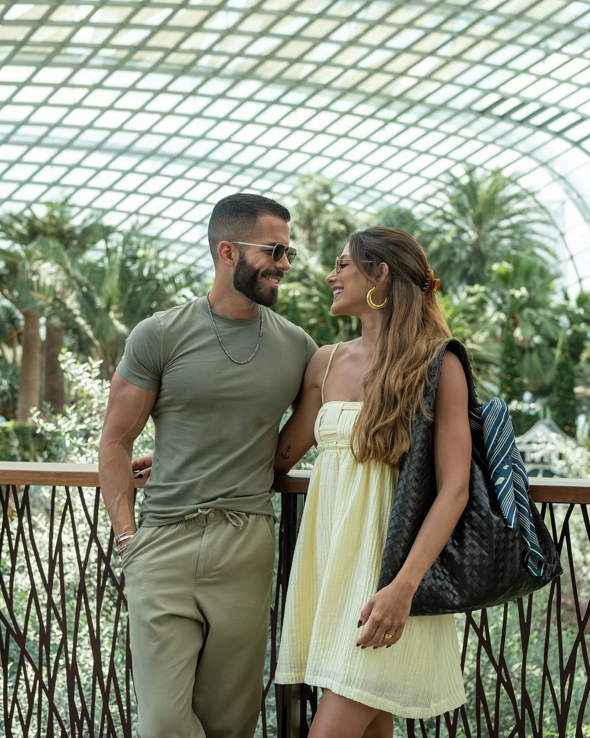 Mari Gonzalez e Pipo Marques posam para cliques em Singapura: 'Urbano, moderno e natureza' - Reprodução / Instagram