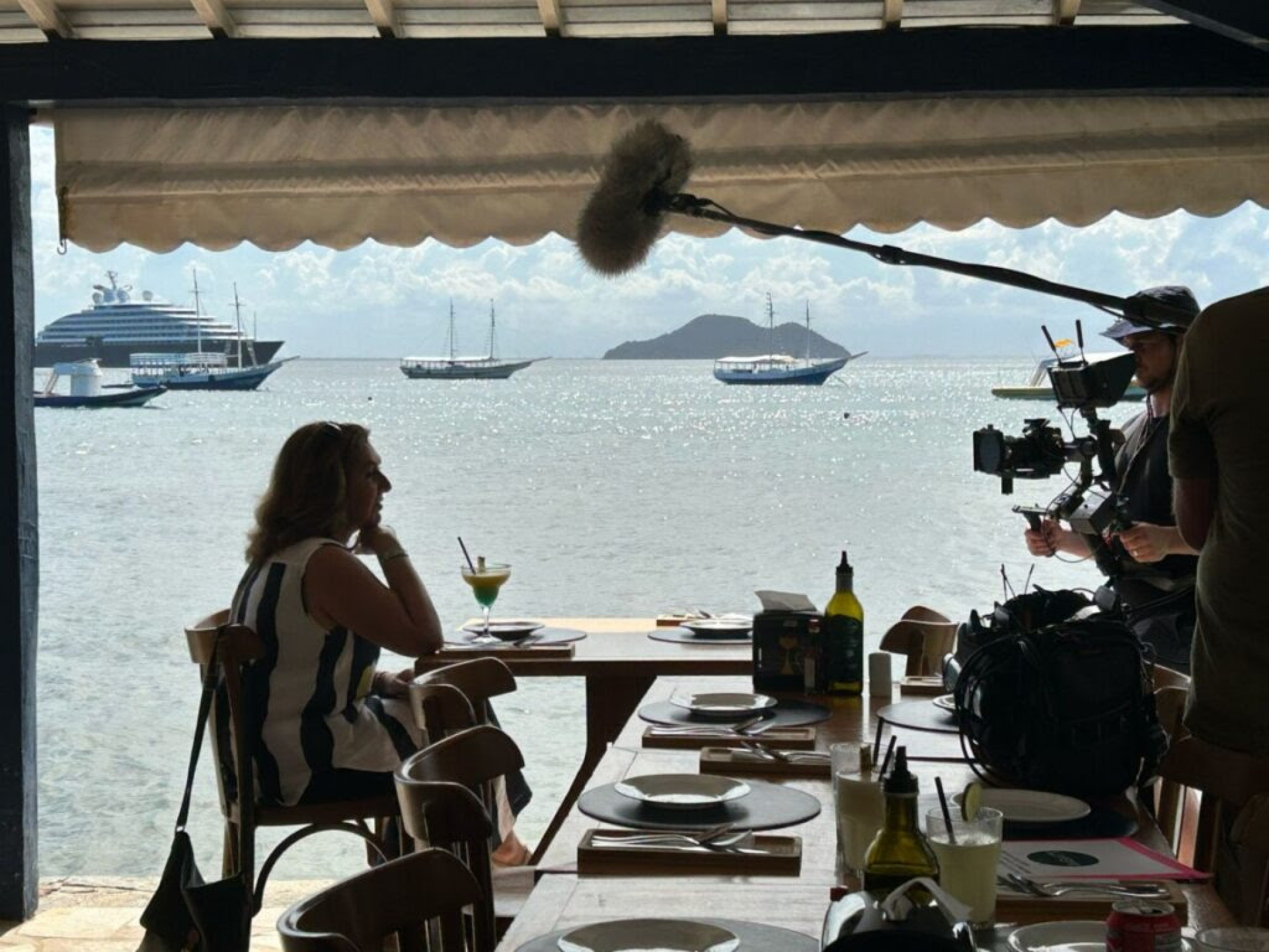 Produ&ccedil;&atilde;o internacional com a cantora brit&acirc;nica Jane McDonald - Ascom 