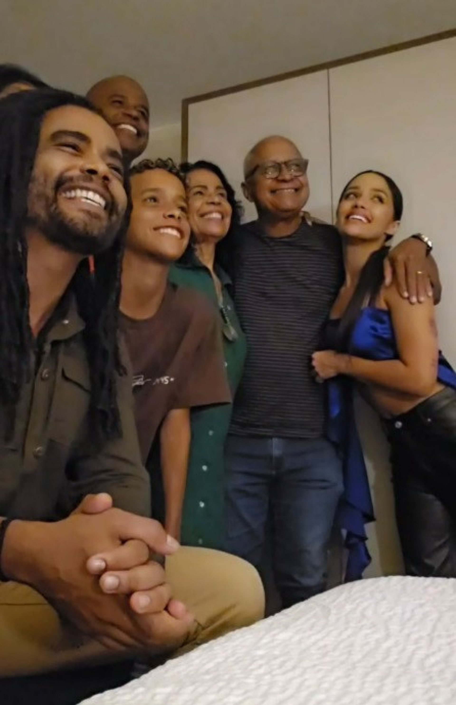 Vilma reencontra familiares e amigos após eliminação - Reprodução do Instagram