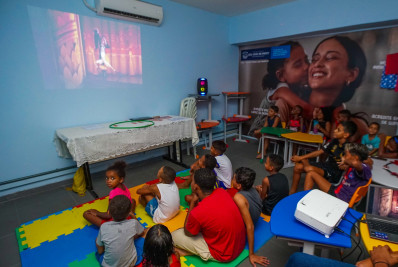 CRAS em Meriti leva lazer e diversão para crianças da comunidade local
