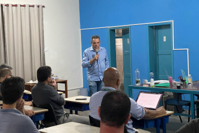 Reunião emergencial sobre déficit de energia elétrica