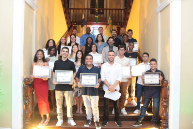 Câmara empossa vereadores mirins em Paraíba do Sul