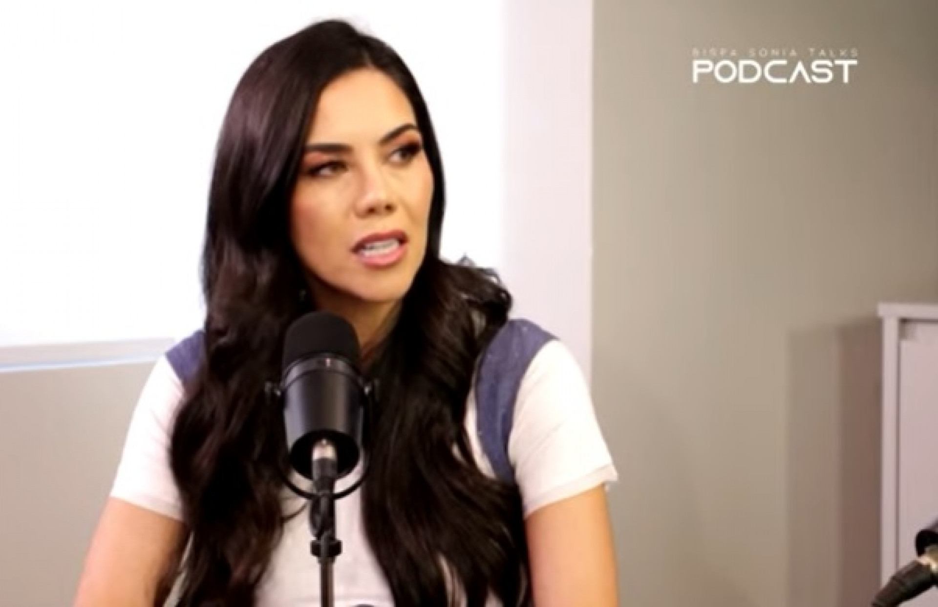 Daniela Albuquerque contou detalhes de infância sofrida - Reprodução/Youtube