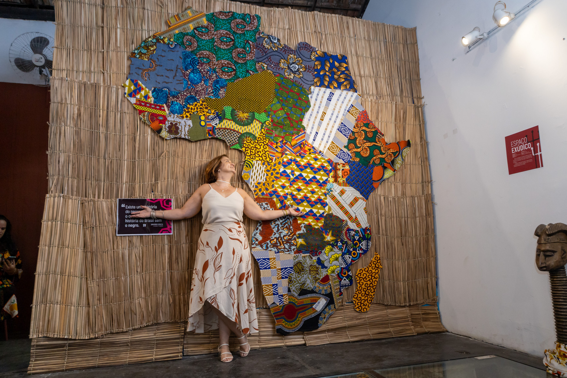 Claudia Fassini, criadora da exposição 'Saberes ancestrais não cabem na sala de aula' - Acervo pessoal / Thaís Barcelos