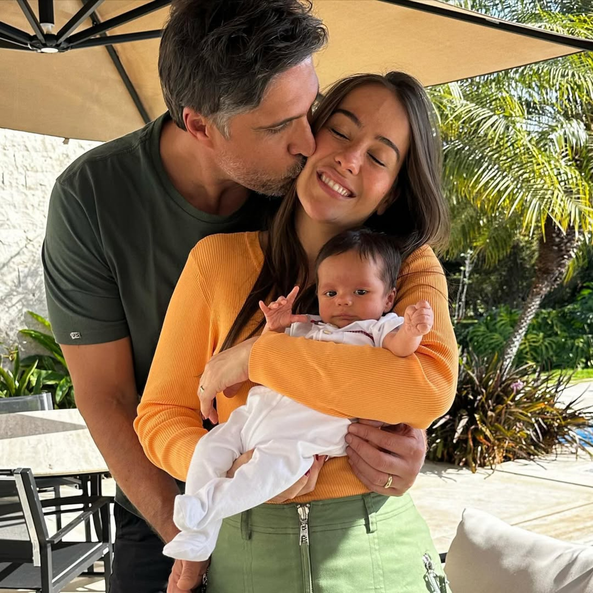 Leo Chaves, mulher Carolina Figueira e o filho Francisco - Reprodução / Instagram