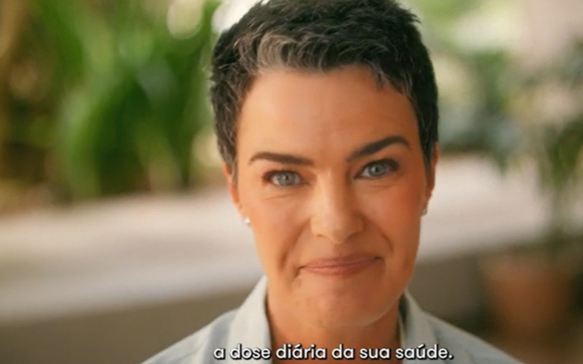Ana Paula Arósio ressurge em campanha publicitária - Reprodução