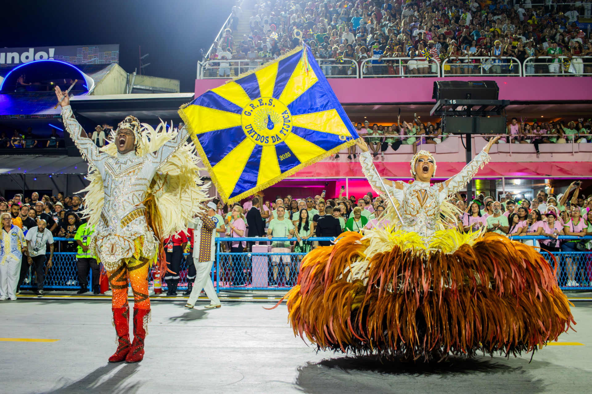 Unidos da Tijuca renova com o primeiro casal de mestre-sala e porta-bandeira
- Divulgação / Jullie Abreu