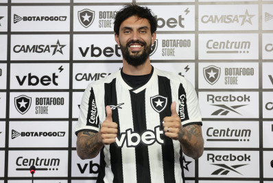 Apresentado, Mastriani explica escolha pelo Botafogo: 'Oportunidade única'