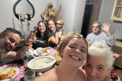 Viih Tube passa o dia com família paterna após reconciliação