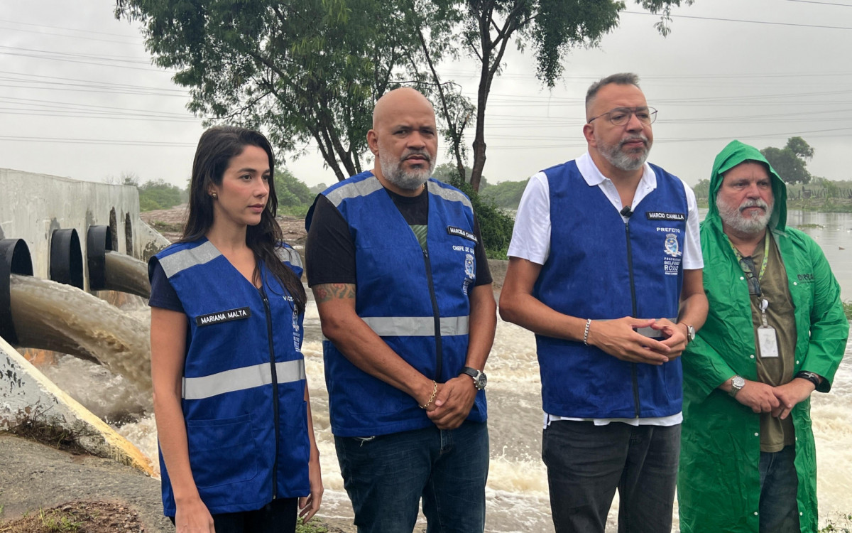 Márcio Canella (D) destacou a importância da dragagem de rios e limpeza de bueiros