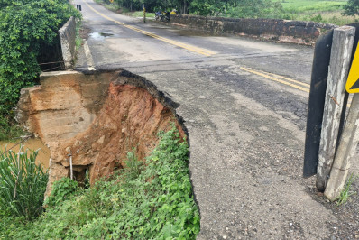 Ponte para Boa Ventura com risco de desabar