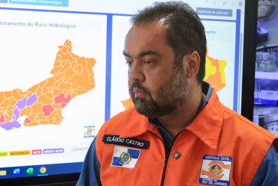 Cláudio Castro faz alerta para população em meio a temporal no Rio