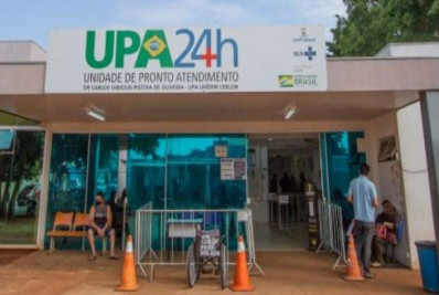 Homem é preso após se passar por policial e agredir paciente com madeira em UPA