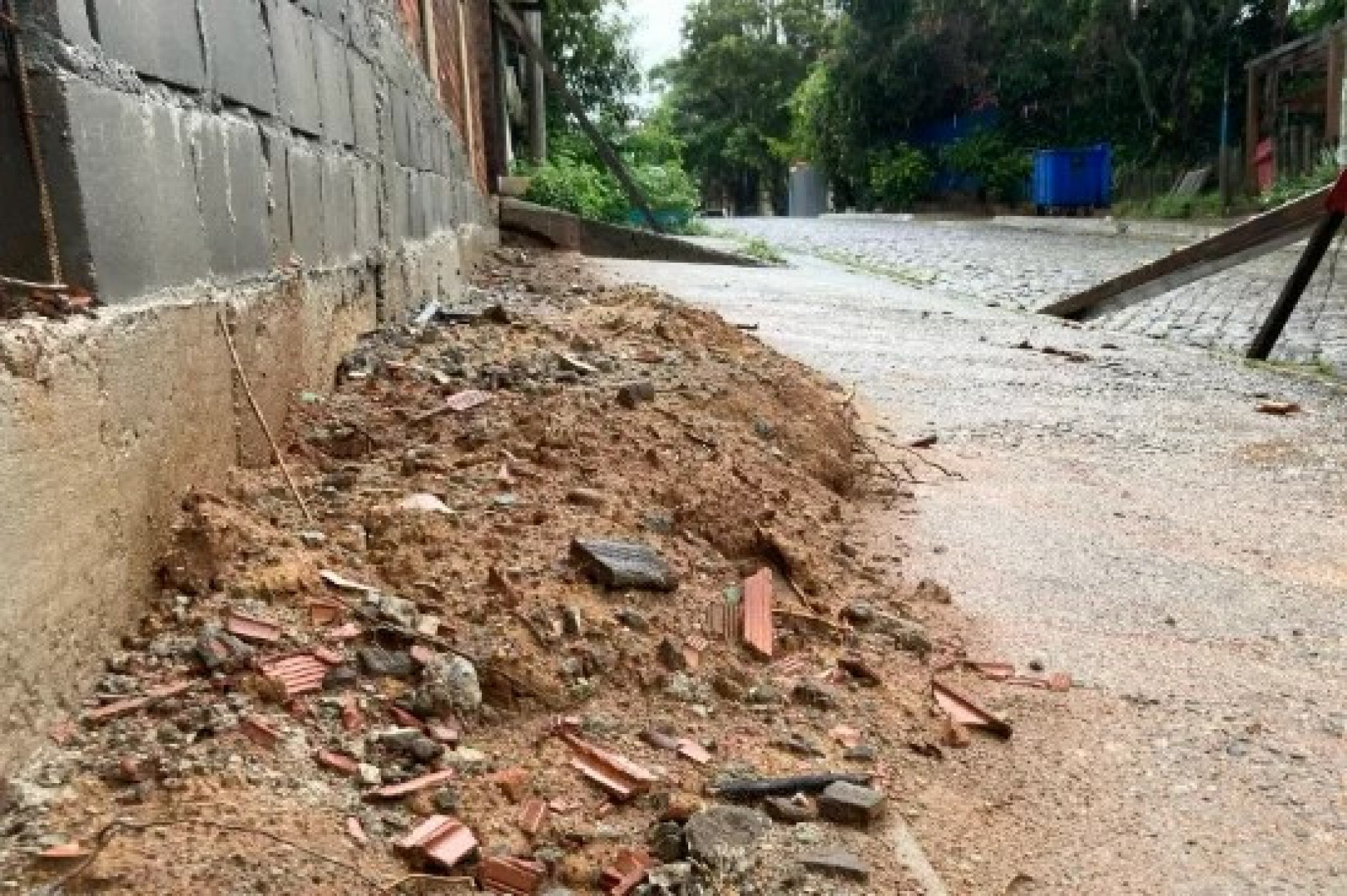 Força-tarefa 24h nas ruas durante forte chuva - Ascom 