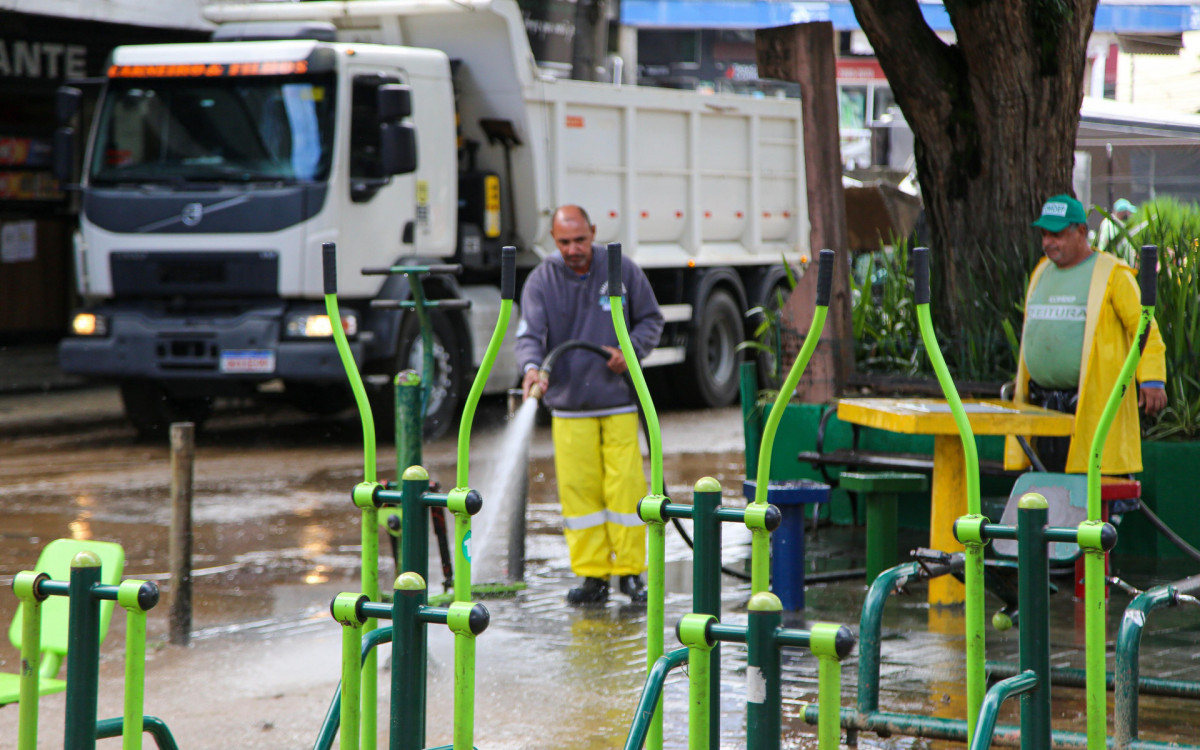 Equipes da Comdep atuam em diversas áreas do município