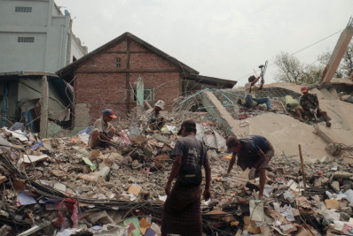 Chuva dificulta resgate em áreas atingidas por terremoto em Mianmar