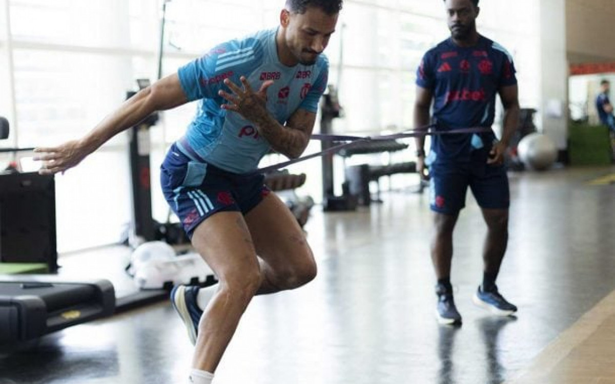 Flamengo tem previsão para retorno de Danilo aos gramados