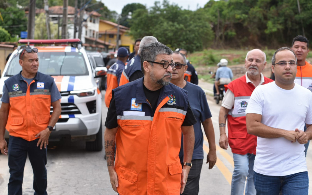 O Prefeito Quaquá liderou uma força-tarefa para atender as demandas dos moradores do Bairro da Amizade - Foto: Katito Carvalho