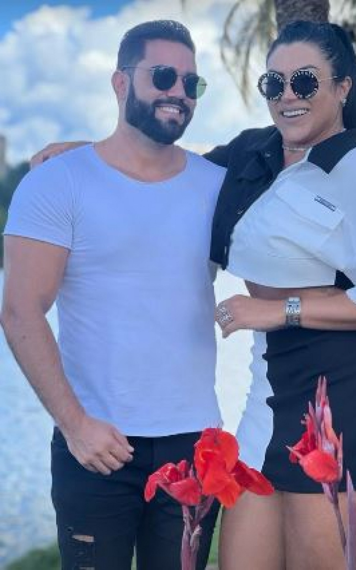 Poliana Ribeiro e Vinícius Dias foram abordados por bandidos na Zona Portuária - Rede Social