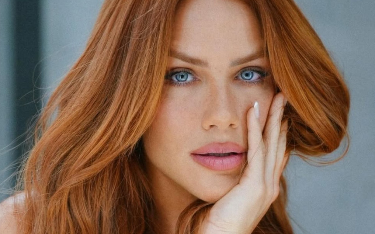 A atriz estava em casa com os três filhos