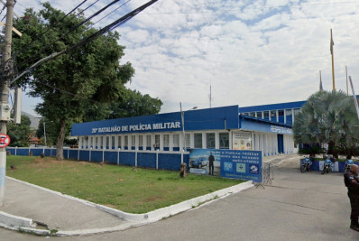 Homem é preso em flagrante por invadir casa da ex com faca, em Nova Iguaçu