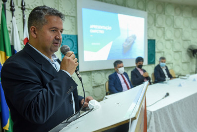 ‘Tarifaço’ de Trump reflete no preço do petróleo e ameaça economia regional