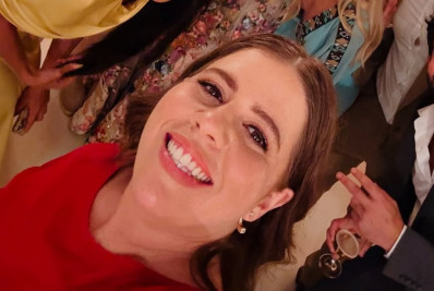 Tati Machado posa ao lado de famosos no casamento de Ana Maria Braga