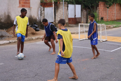 Prefeitura realiza torneio de futebol de rua para adolescentes em Quatis