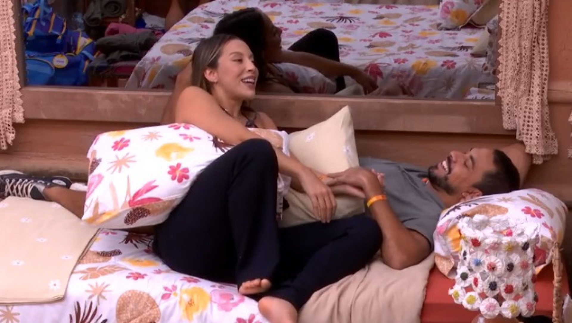 Maike culpou Eva por impedir relação com Renata  - Reprodução de Vídeo