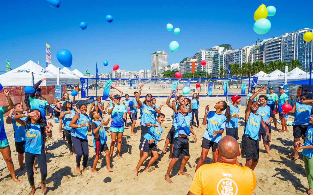 Os 65 alunos são das escolas municipais Adérito Gomes Gouveia, em Jardim Santa Rosa, e Professora Graça Grijó, em Vilar dos Teles