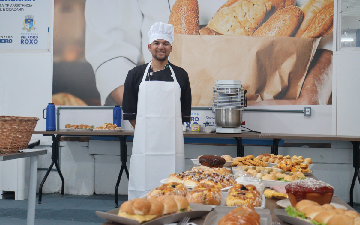 O Padeiro há 13 anos, Wanderson Alcântara será o professor da padaria escola