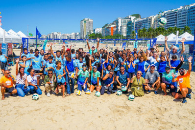 Projeto leva alunos de Meriti para um dia de esporte e cultura em Copacabana