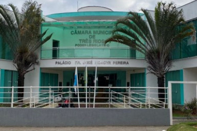 Câmara aprova projeto que autoriza o pagamento de taxas e impostos por pix em Três Rios