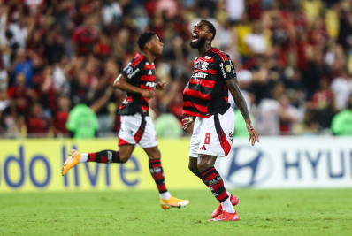 Gerson lamenta derrota e minimiza mudanças no Flamengo: ’Todos jogam em alto nível’