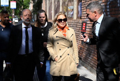 Maradona foi mantido como 'sequestrado' meses antes de sua morte, diz ex-companheira