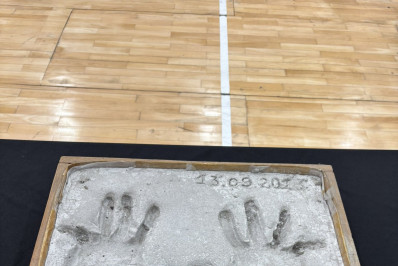 Torcedores e amigos se despedem de Manga em velório em sede do Botafogo