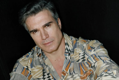 Marido de Claudia Raia encanta ao mostrar passeio com o filho