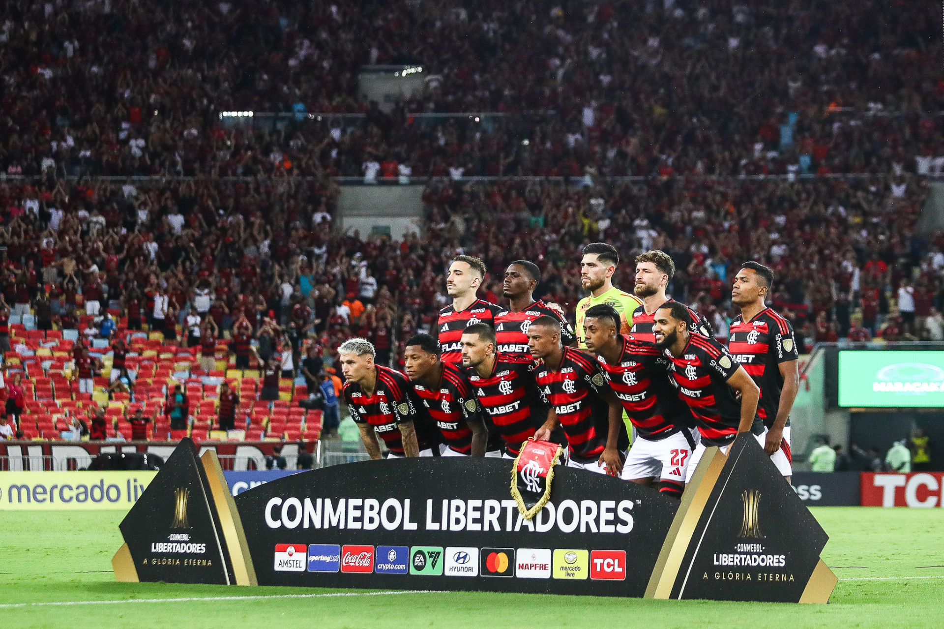 Jogadores do Flamengo posam para foto antes do jogo contra o Central Córdoba - Gilvan de Souza / Flamengo