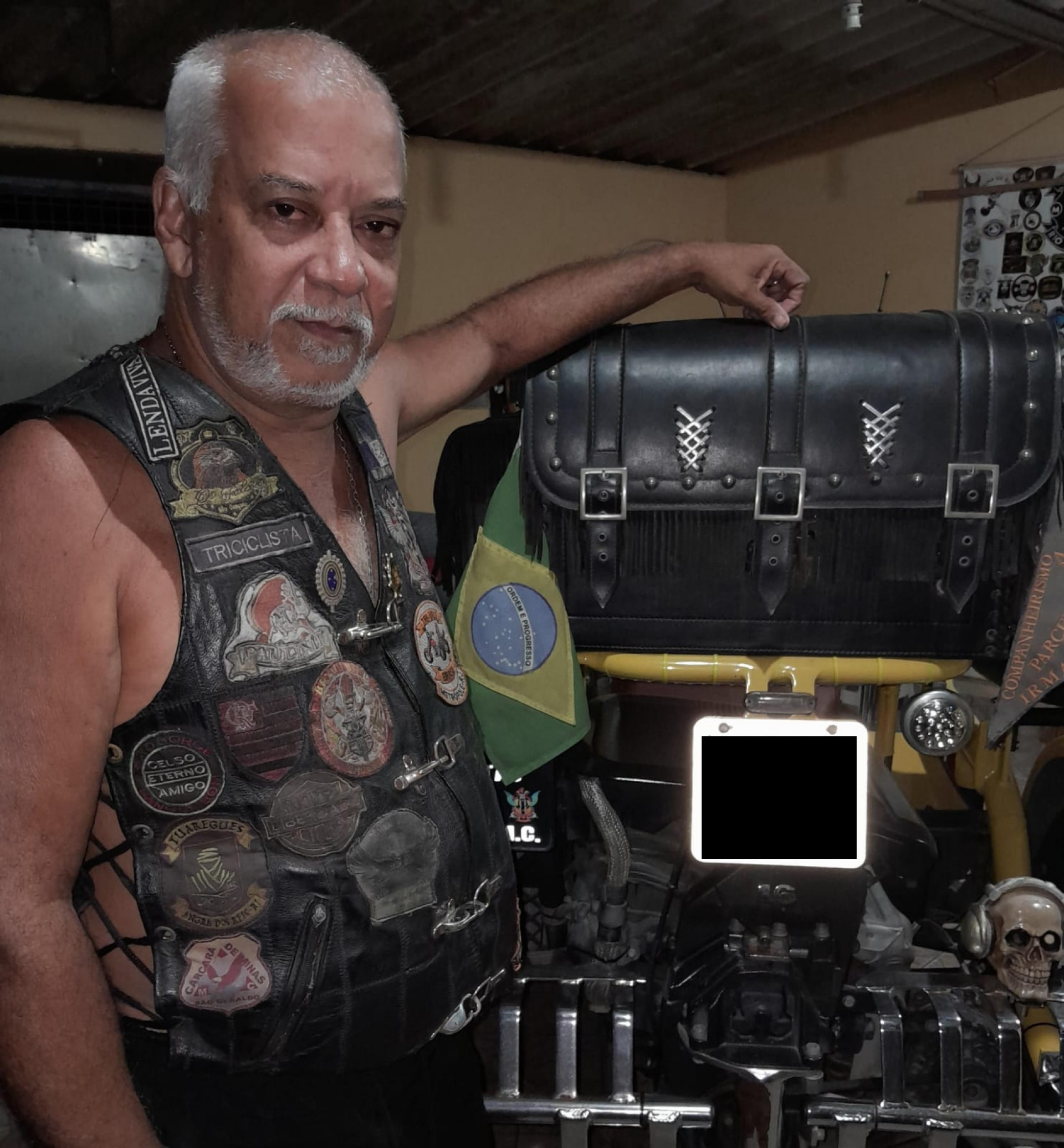 Paulo Roberto Silva alega que foi cobrado mesmo com um triciclo, um veículo isento - Acervo pessoal